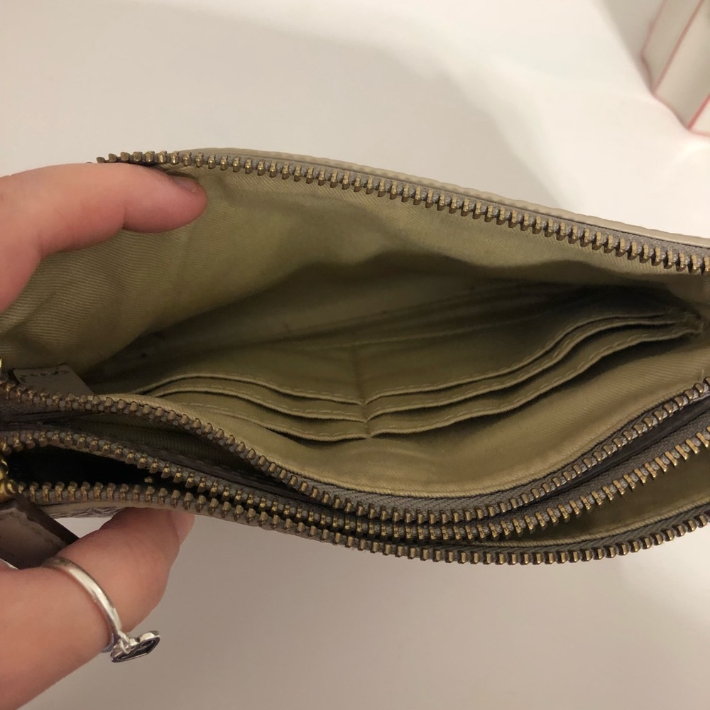 Fossil Purse - Picture 4 of 5